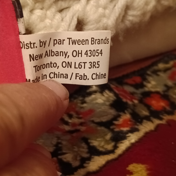 Girl's Tween Sunglasses with Case - Picture 5 of 8